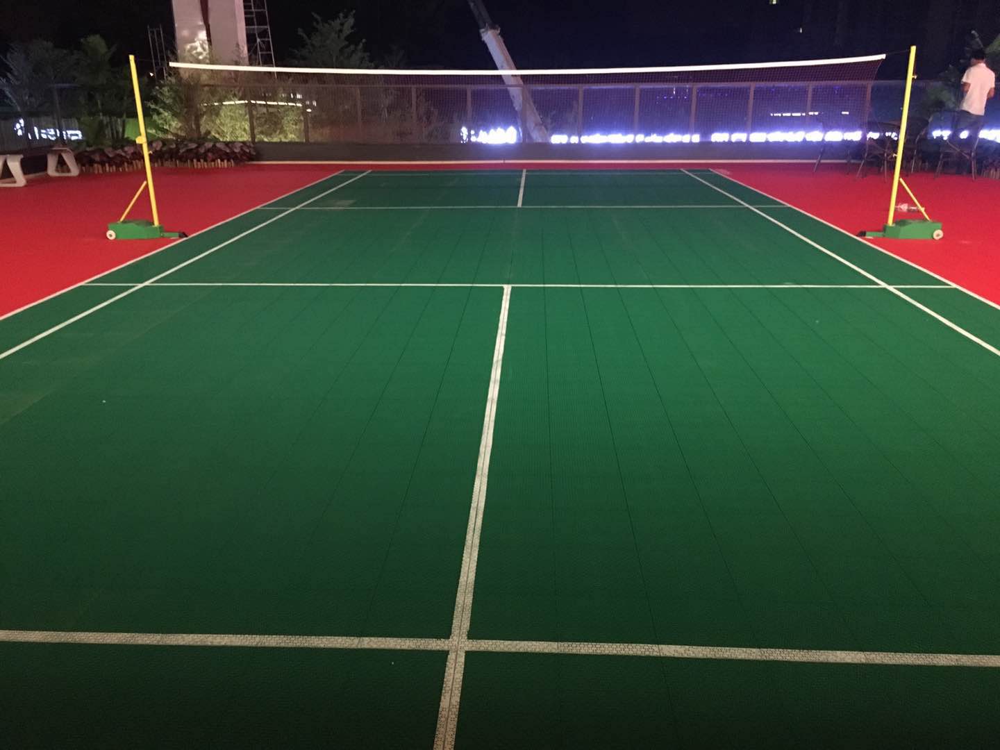 貴州丹寨萬達技術學院懸浮拼裝地板羽毛球場